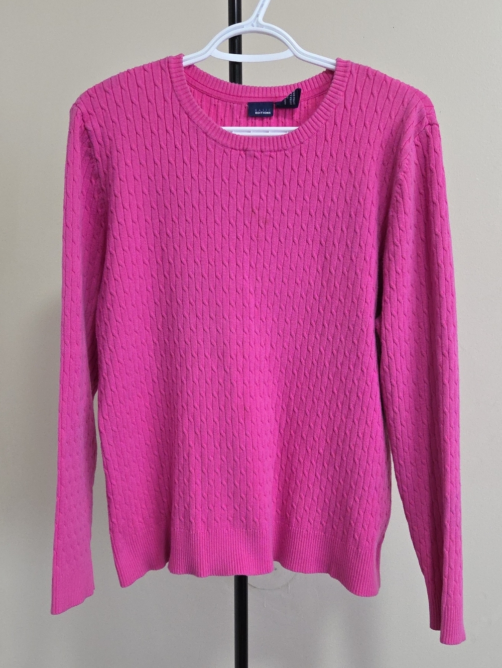Basic Editions Cable Knit Crewneck Sweater in Hot Pink